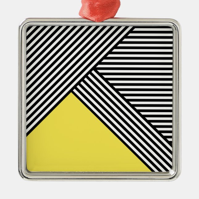 Ornamento De Metal Listras pretas e brancas com triângulo amarelo (Frente)