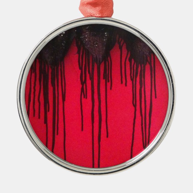 Ornamento De Metal Love Bleeds Black (Frente)
