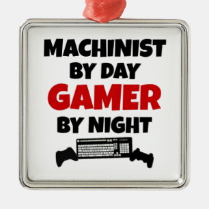 Ornamento De Metal Machinista por Day Gamer por Night