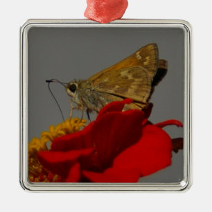 Ornamento De Metal Mães e Zinnia Vermelha