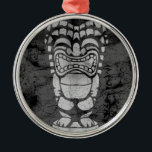 Ornamento De Metal Makapuu Beach Hawaiian Rindo Tiki Batik<br><div class="desc">Uma design de tiki rindo com textura batik. Essa tiki lembra os designs usados nas camisas de aloha da vintage nos anos 40 e anos 50. Este design vem em várias cores.</div>