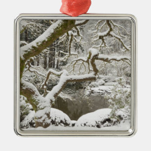 Ornamento De Metal Mapa japonês coberto de neve