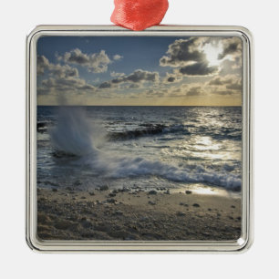 Ornamento De Metal Mar do Caribe, Ilhas Cayman. Ondas batendo