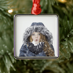Ornamento De Metal Menina linda no inverno