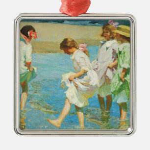 Ornamento De Metal Meninas andando na água na praia