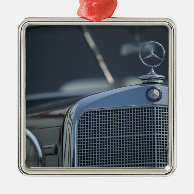 Ornamento De Metal Mercedes antiga 4 (Frente)