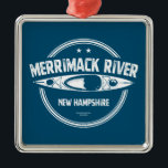 Ornamento De Metal Merrimack River New Hampshire Kayak<br><div class="desc">O rio Merrimack começa no centro de New Hampshire e ventará a 115 milhas ao sul do oceano Atlântico,  em Newburyport,  Massachusetts,  e tem toneladas de caiaque e oportunidades de remar.</div>