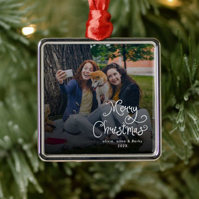 Ornamento De Metal Merry Christmas Whimsical Script Family Photo Dog (Árvore)