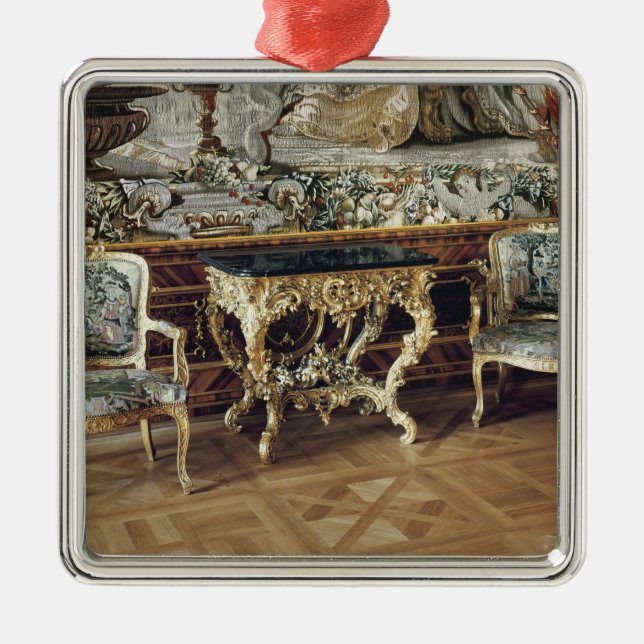 Ornamento De Metal Mesa de console e duas poltronas, 1745 (Frente)