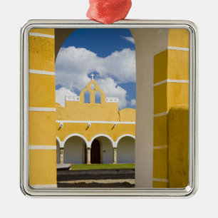 Ornamento De Metal México, Yucatán, Izamal. O Convento Franciscano 2