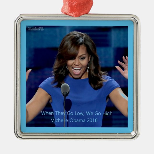 Ornamento De Metal Michelle Obama Coletivo "Vamos Alto" (Frente)