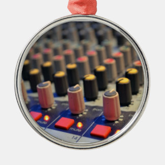Ornamento De Metal Misturando botões do Conselho
