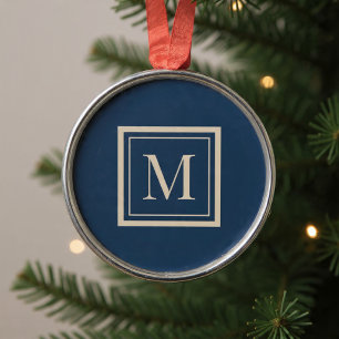 Ornamento De Metal Monograma emoldurado azul e baunilha personalizado