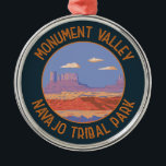 Ornamento De Metal Monument Valley Navajo Tribal Park Viagem Vintage<br><div class="desc">Monument Valley,  uma região desértica de areia vermelha na fronteira de Arizona-Utah,  é conhecida pelas aranhas de arenito torrenciais do Parque Tribal de Monument Valley Navajo.</div>