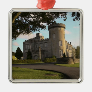 Ornamento De Metal Na Irlanda, a entrada do lado do Castelo de Dromol