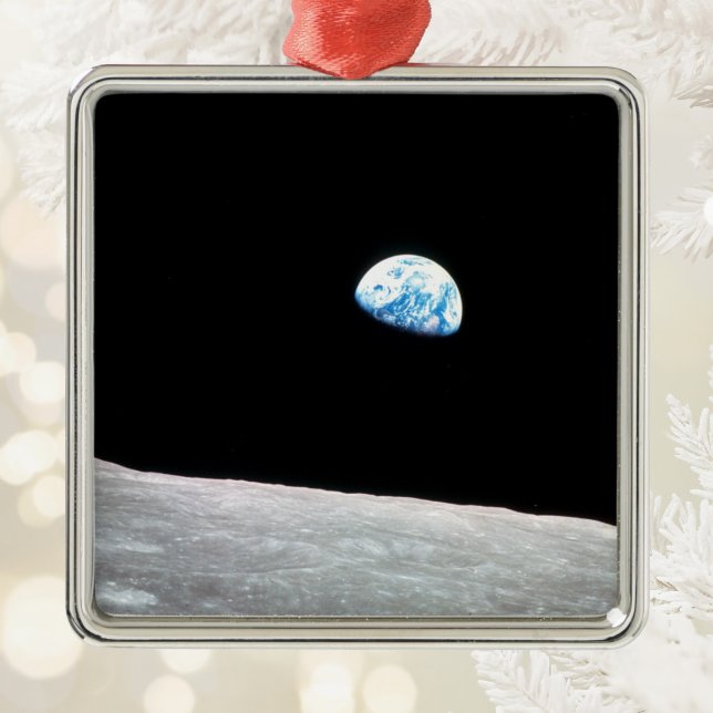 Ornamento De Metal Nascer da Terra da Foto Espacial da Lua (Earthrise from Moon Space Photo Metal Ornament)