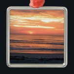 Ornamento De Metal Nascer do sol em Daytona Beach, FL<br><div class="desc">Esta cena absolutamente bonita fá-lo-á desejá-lo estava na praia que olha o sol vem acima! Esta cena foi tomada em junho de 2014.</div>