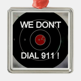 ORNAMENTO DE METAL NÓS NÃO FAZEMOS DISCAMOS O TAG DO CAIR 911