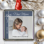 Ornamento De Metal Nova Mãe Primeira Foto De Natal<br><div class="desc">Celebre seu primeiro ano como mãe com este ornamento especial de manutenção. Personalize este encantador ornamento da árvore de Natal com uma foto sua e do seu bebê,  e o nome e a data de nascimento do seu bebê.</div>