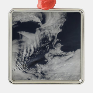 Ornamento De Metal nuvens Navio-onda-dadas forma no indiano sul Oce