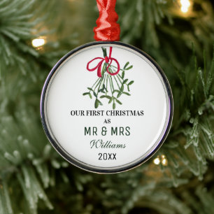 Ornamento De Metal O nosso primeiro Natal como Sr. e Sra. Mistletoe R