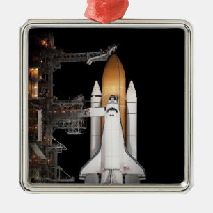 Ornamento De Metal O vaivém espacial Atlantis senta pronto