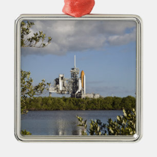 Ornamento De Metal O vaivém espacial Atlantis senta pronto