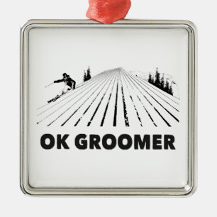 Ornamento De Metal Ok Groomer Skiing