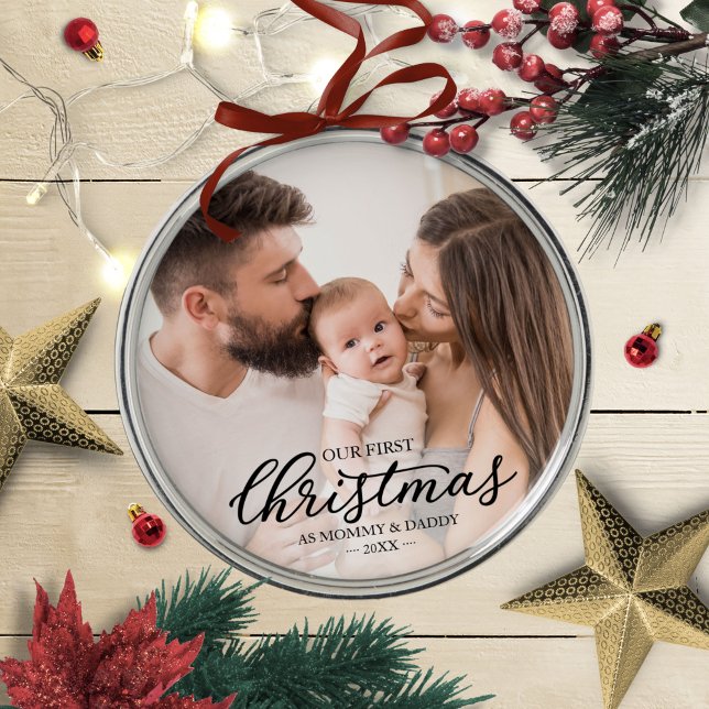 Ornamento De Metal Our First Christmas as Mom and Dad Baby Photo (Criador carregado)