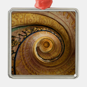 Ornamento De Metal Padrão de Escada em Espiral