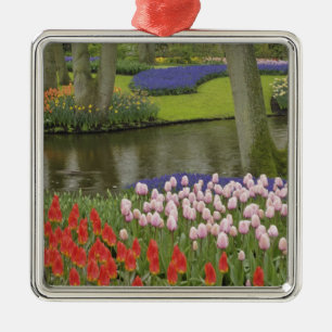 Ornamento De Metal Padrão de tulipas e flores de jacinto de uva,