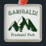Ornamento De Metal Parque Provincial de Garibaldi<br><div class="desc">Localizado no coração das montanhas costeiras a apenas 70 km ao norte de Vancouver e oferecendo mais de 90 km de trilhas de caminhada,  lindos lagos e picos de torre,  o Parque Provincial de Garibaldi,  no Canadá,  é um destino favorito ao longo do ano para os entusiastas do exterior.</div>