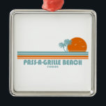 Ornamento De Metal Pass-a-Grille Beach Sun Palm Trees<br><div class="desc">O Pass-a-Grille relaxado é conhecido por Pass-a-Grille Beach,  um largo trecho de areia branca ao longo da costa do Golfo da Flórida.</div>