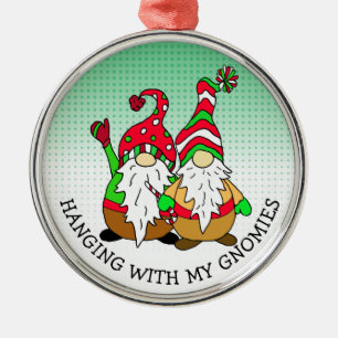 Ornamento De Metal Passando com o Natal dos Gnomos