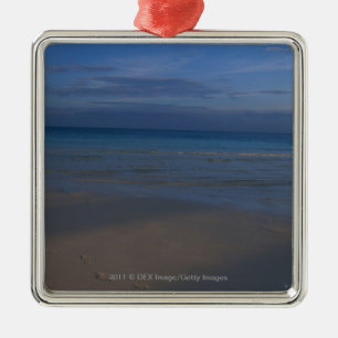 Ornamento De Metal Pegadas na praia