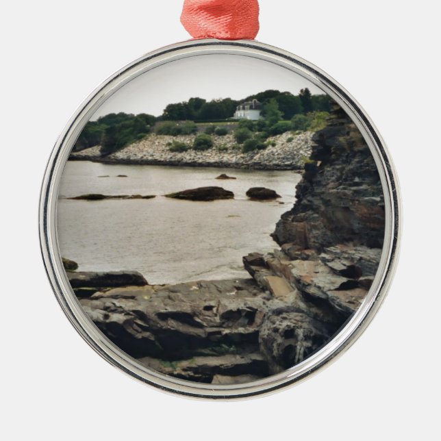 Ornamento De Metal Penhasco de Newport (Frente)