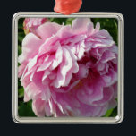 Ornamento De Metal Peônias cor-de-rosa<br><div class="desc">Romântica,  elegante,  graciosa,  rosa Peonies - bela foto floral de H Cooper</div>