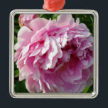 Ornamento De Metal Peônias cor-de-rosa<br><div class="desc">Romântica,  elegante,  graciosa,  rosa Peonies - bela foto floral de H Cooper</div>