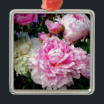 Ornamento De Metal Pêonias florais brancas cor-de-rosa elegantes<br><div class="desc">Romântico elegante Pink e Brancos - foto do meu jardim - por H Cooper</div>