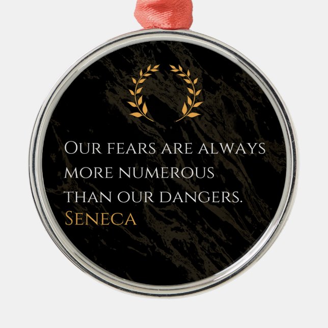 Ornamento De Metal Percepção do Seneca: Medos comparados aos perigos  (Frente)