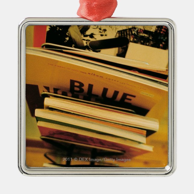 Ornamento De Metal Pilha de livros e de compartimentos (Frente)