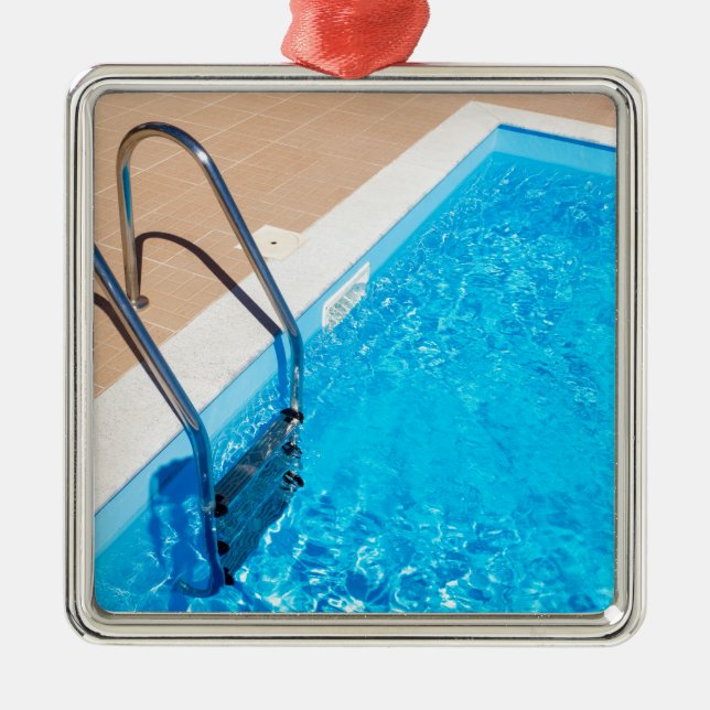 Ornamento De Metal Piscina azul com escada (Frente)