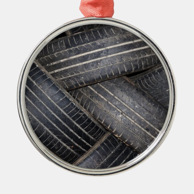 Ornamento De Metal Pneus antigos para Reciclagem (Frente)