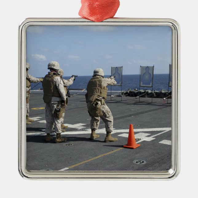 Ornamento De Metal Polícia militar treina com Berretta M9 (Frente)