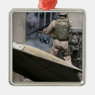 Ornamento De Metal Polícia militar usa rodada violenta