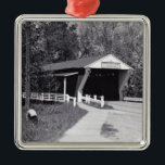 Ornamento De Metal Ponte coberta<br><div class="desc">Ponte coberta</div>