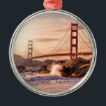 Ornamento De Metal Ponte ouro de Portão de Baker Beach<br><div class="desc">Esta foto mostra a ponte Ouro Gate em São Francisco,  Califórnia.</div>