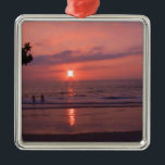 Ornamento De Metal Praia Romântica do Oceano Sunset Havaiano<br><div class="desc">As fotos do viagem Hawaii,  na ilha grande,  fazem belos presentes de keepape. ⭐ PERSONALIZAR este modelo com o seu trabalho de arte. ⭐ EDITÁ-lo ainda mais para fazer mais alterações. ⭐ TRANSFERIR este design para qualquer produto. Visite todas as minhas lojas em bit.ly/SandyspiderStores (recortar e colar).</div>