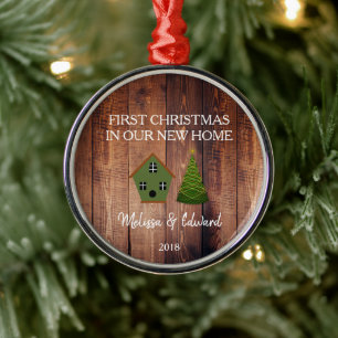 Ornamento De Metal Primeiro Natal em nosso birdhouse de madeira Home