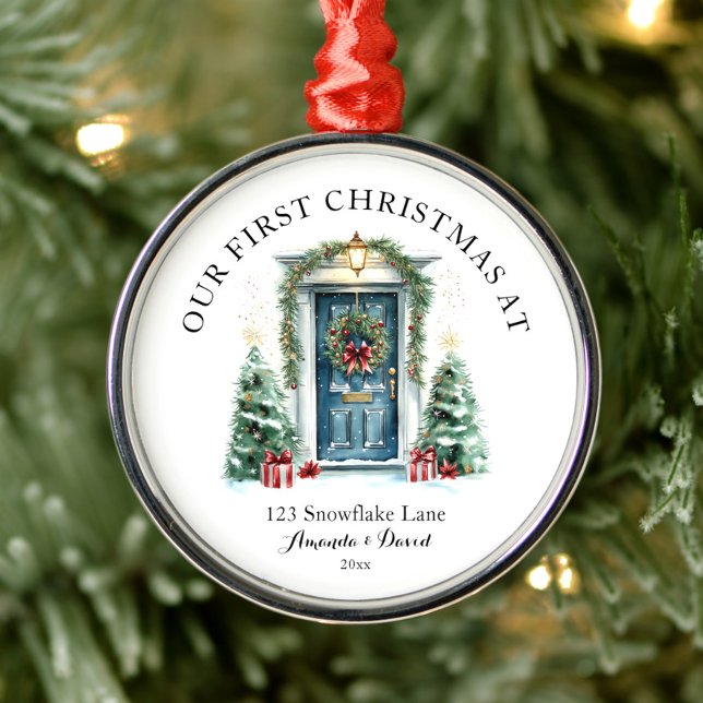 Ornamento De Metal Primeiro Natal Personalizado Em Nossa Nova Casa (Criador carregado)
